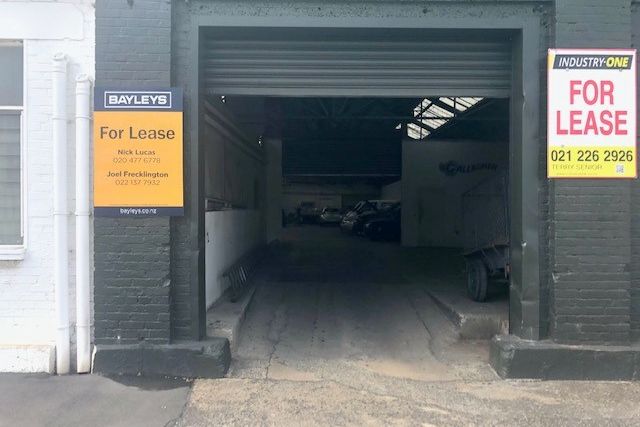 Large Industrial Premise for Lease - Vista 3