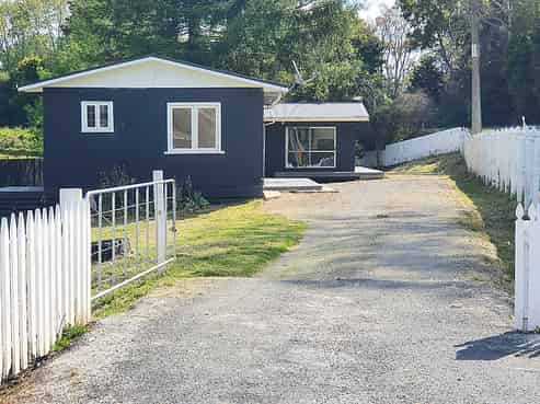 1281 Oruru Road, Peria