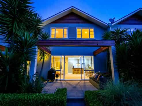 250B Courtenay Street, Strandon