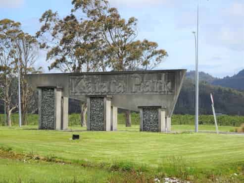 23 Silver Pine Place, Kaiata