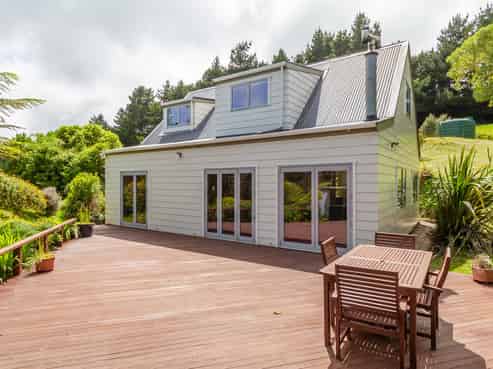 5 Van Der Velden Way, Horokiwi