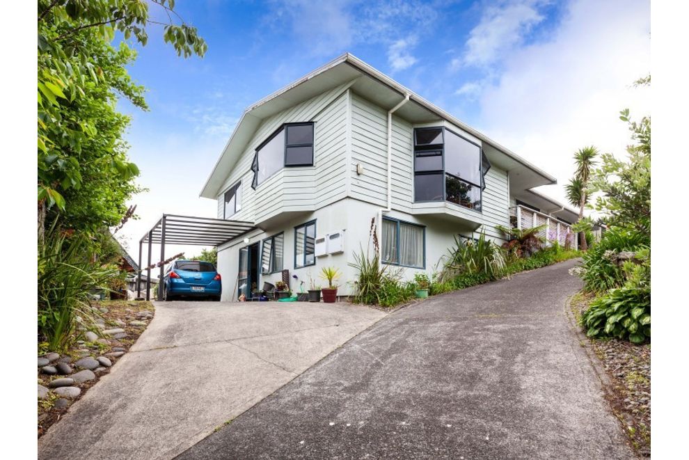 For sale Large Family Home with Self Contained Flat realestate.co.nz