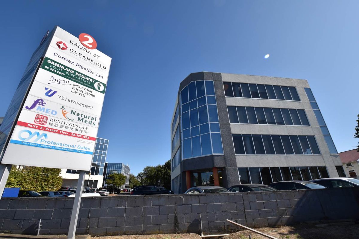 TIDY ELLERSLIE OFFICE - AVAILABLE NOW!
