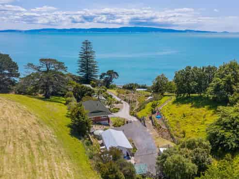 168 Thames Coast Road, Whakatete Bay