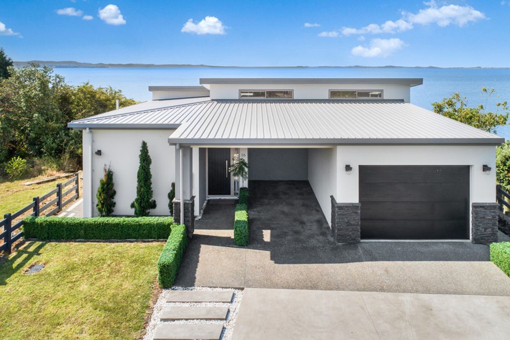 For sale 16 Crispe Road, Clarks Beach realestate.co.nz