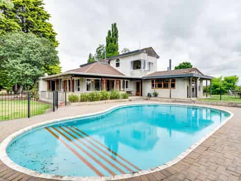 517 Napier Road, Mangateretere