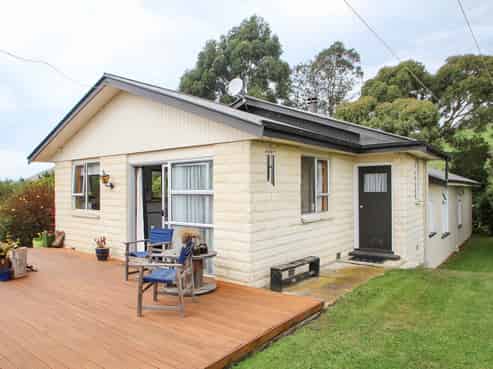 52 Wellington Street, Enfield and Surrounds