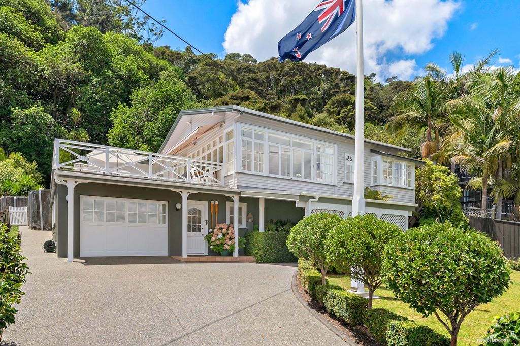 Property value 260 Wade River Road, Arkles Bay realestate.co.nz