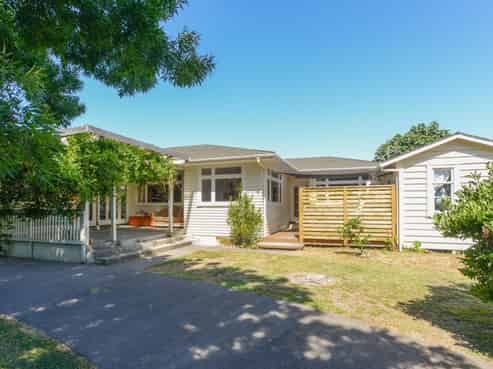 5 Pedersen Road, Haumoana