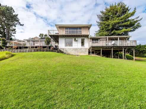 1028 East Coast Road, Fairview Heights