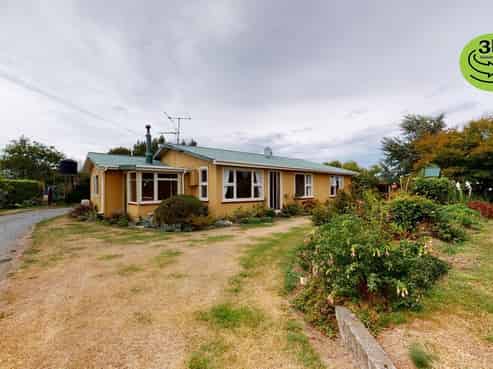 23 Wards Road, Chertsey