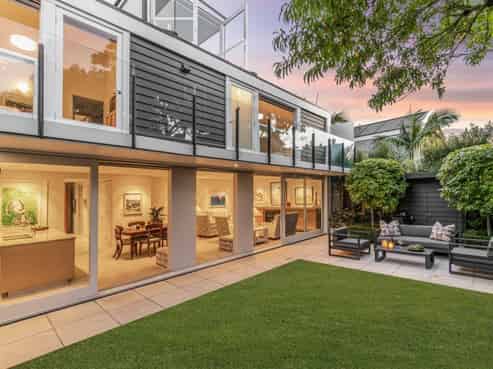 5F Church Street, Devonport