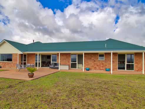 187 Oaks Road, Portland