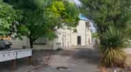 Open gallery