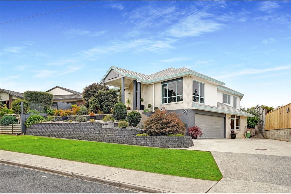 For sale Sunny Heights on Dixon realestate.co.nz