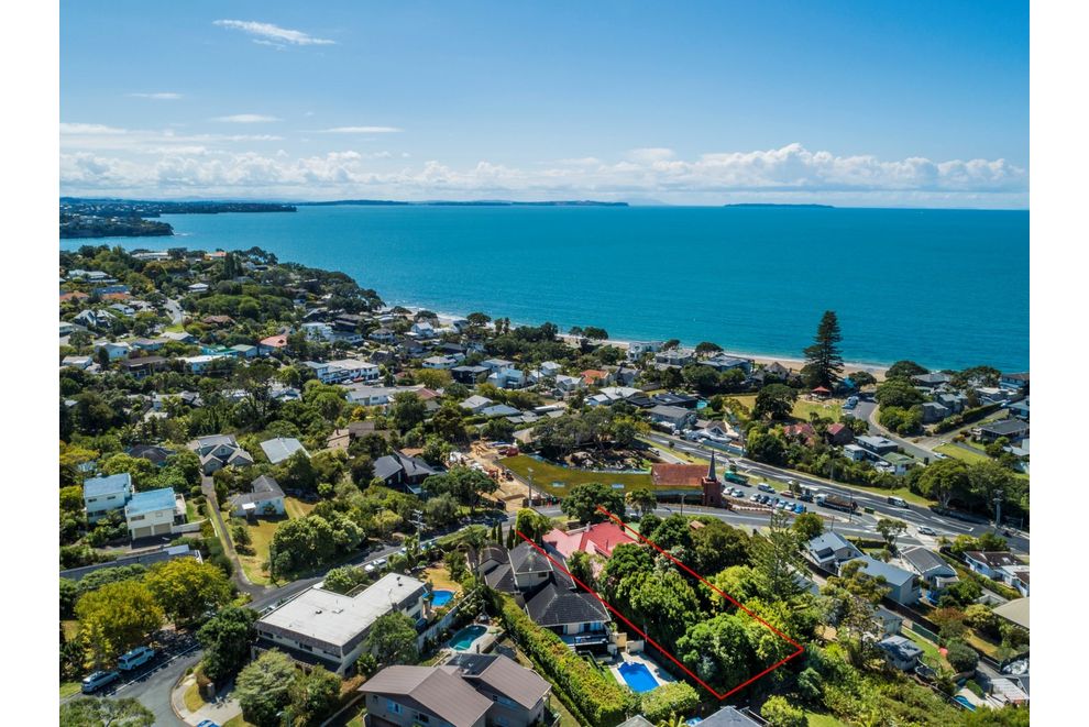 For sale 10 Park Rise, Campbells Bay realestate.co.nz