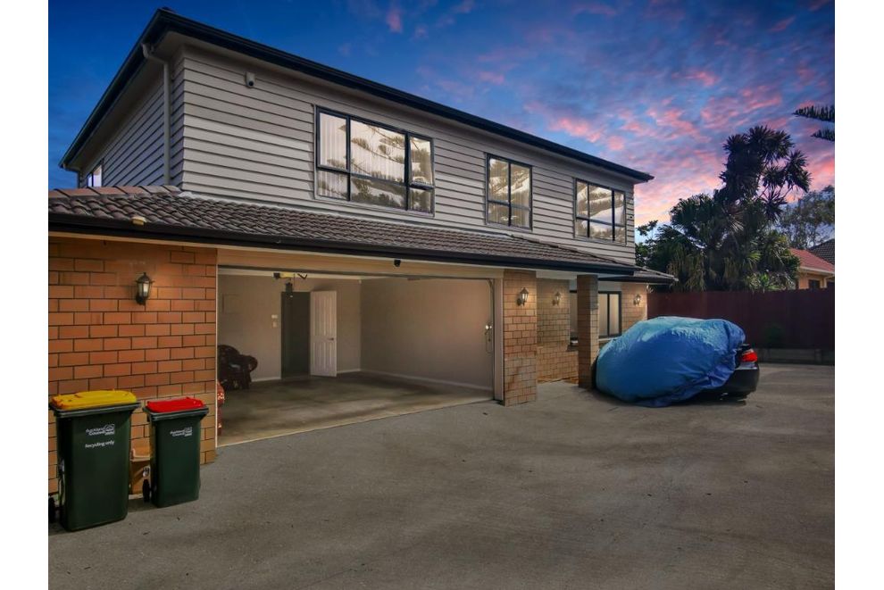 For rent 5 Bedroom Home For Rent in Papatoetoe! realestate.co.nz