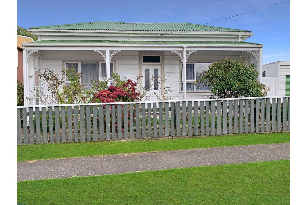 For rent WOODVILLE 3 BEDROOMS realestate.co.nz