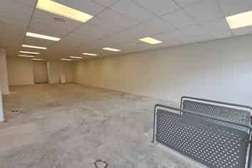 168m2* of Retail in Linwood