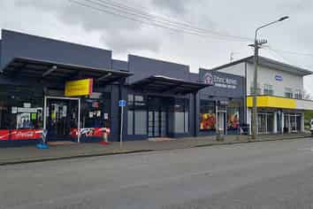 168m2* of Retail in Linwood