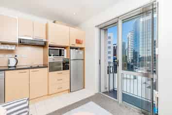 1012/11 Liverpool Street, Auckland Central