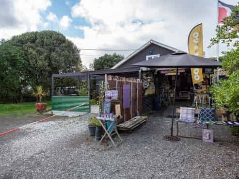 84 Moana Street, Otaki Beach