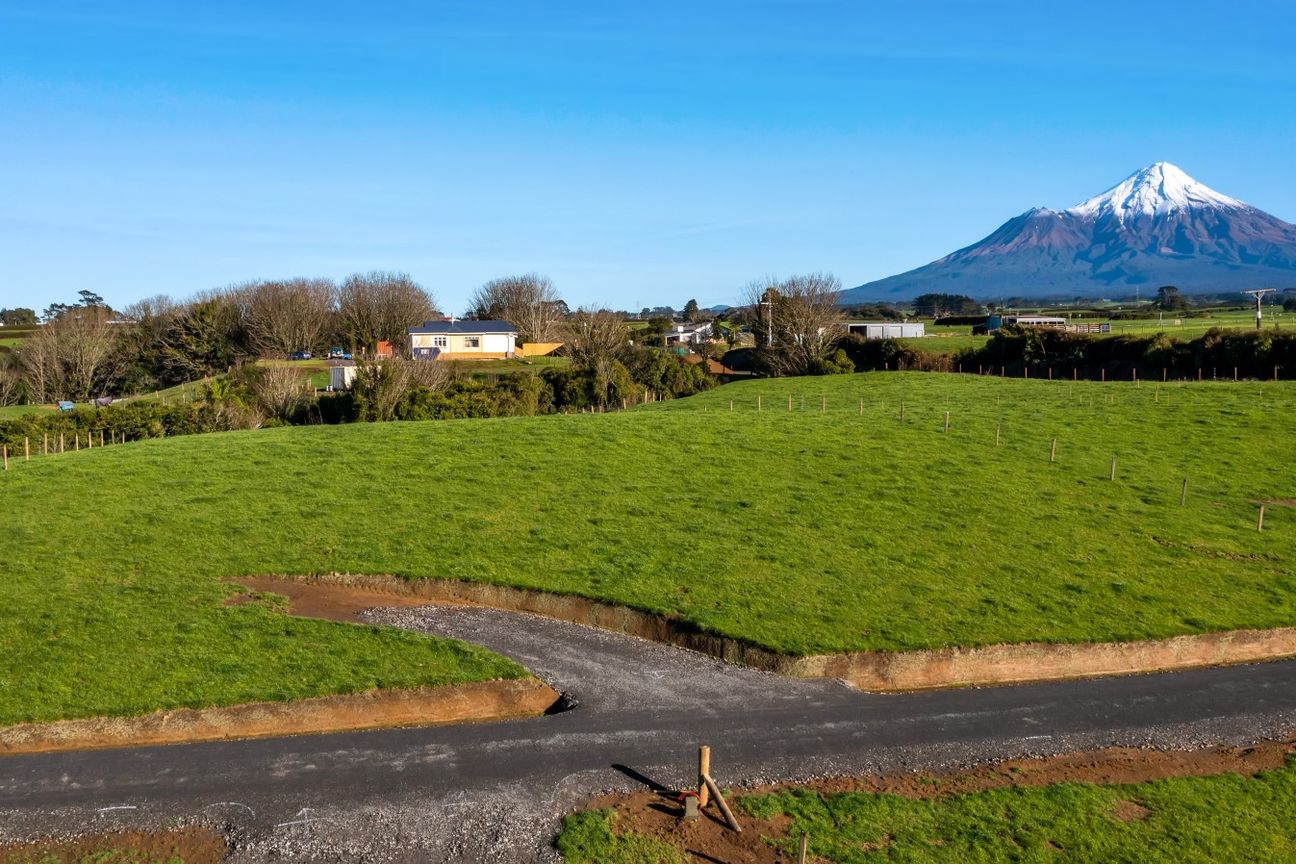 Elevated site for your next new build - View 5