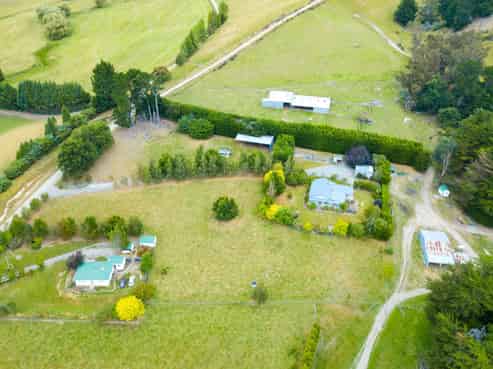 1007 Serpentine Valley Road, Elephant Hill