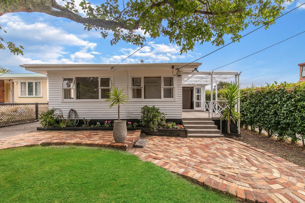 Property value 68 Tramway Road, Beach Haven realestate.co.nz