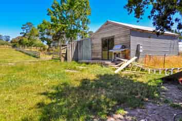 27 ACRE GOLD MINE WAIMAUKU DEVELOPMENT