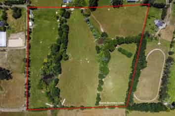 27 ACRE GOLD MINE WAIMAUKU DEVELOPMENT