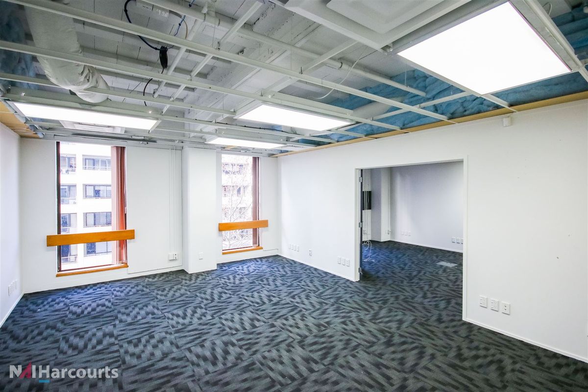 Affordable CBD Offices Available - Vista 5