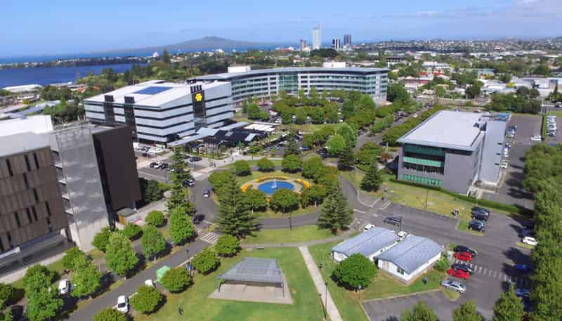 68-76 Taharoto Road, Takapuna