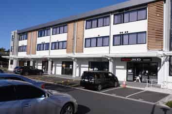 TWO LEVEL BRAND NEW RETAIL/SHOWROOM UNITS
