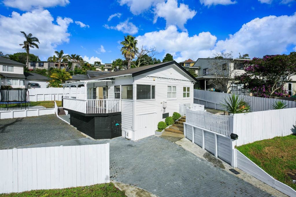 Property value 62 Glencoe Road, Browns Bay realestate.co.nz