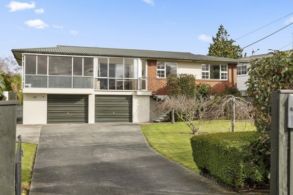 Property value - 12 Haggitt Street, Feilding - realestate.co.nz