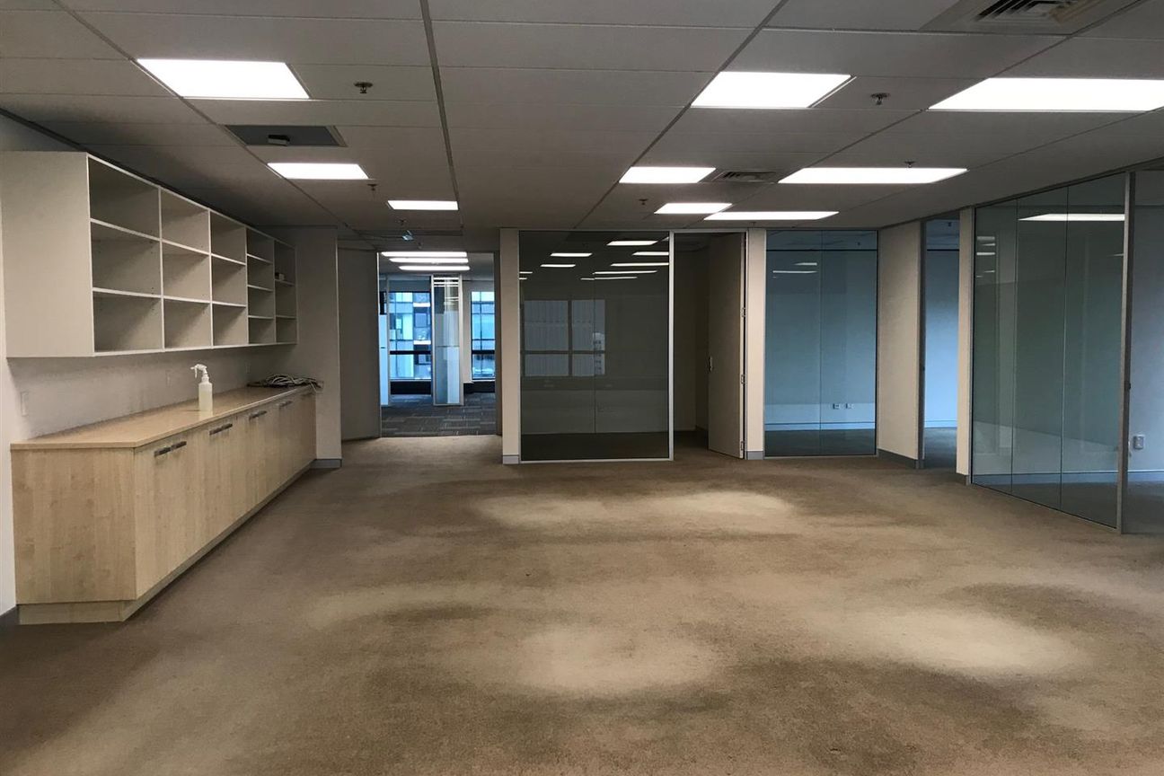 Great Centrally Located Office! - Όψη 5