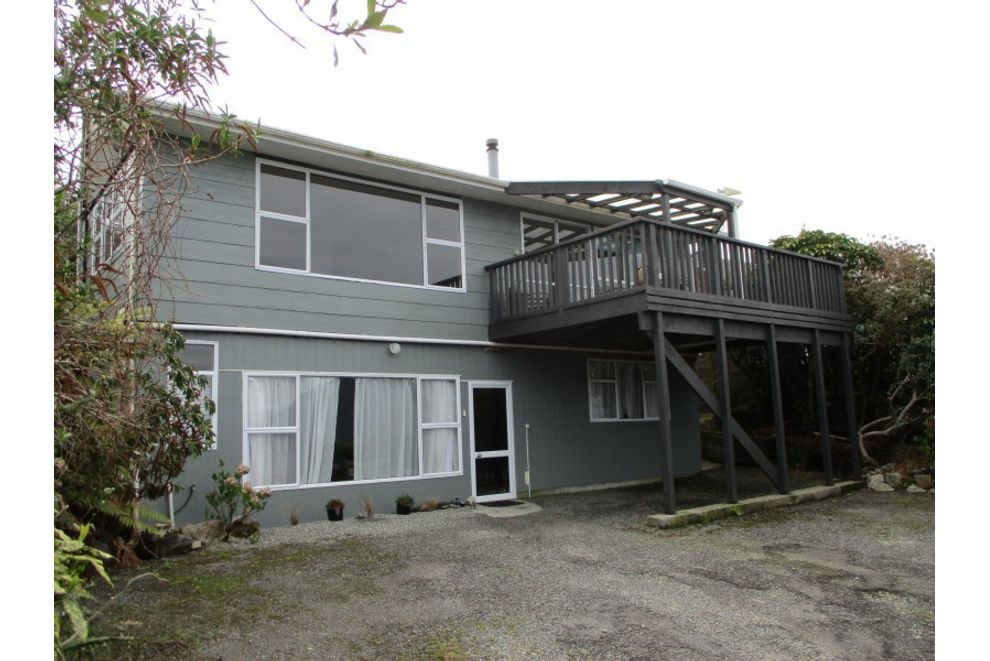 For sale Family Holiday Home Lake Brunner realestate.co.nz