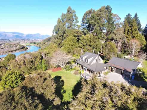 44 Rangihaeata Road, Rangihaeata