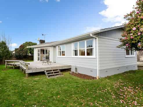 20 Rhonda Avenue, Deanwell