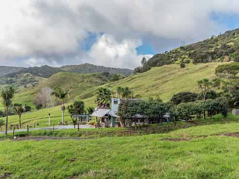 271 Takahue Saddle Road, Takahue