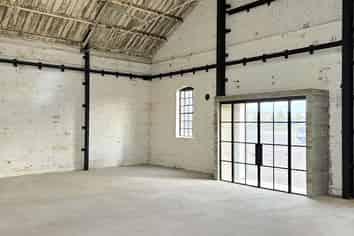 110m2 Funky Corner Retail Space for lease