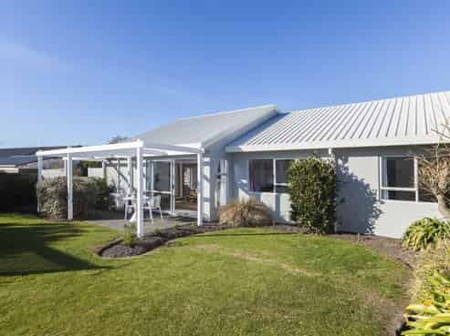 39 Laing Crescent, Heathcote Valley
