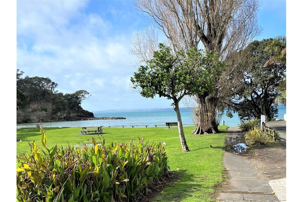 For rent Stunning Castor Bay Family Home realestate.co.nz