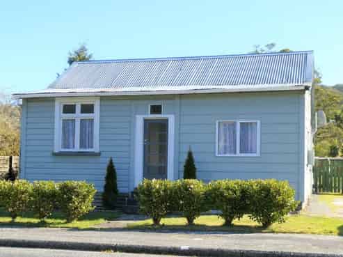 727 Taylorville Road, Taylorville