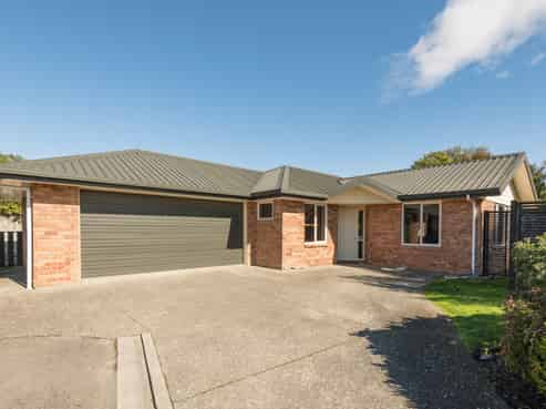 42 Starveall Street, Brightwater