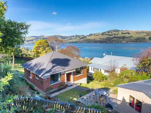 16 De Lacy Street, Maia