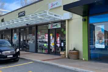Convenience Retail, Remarkables Park