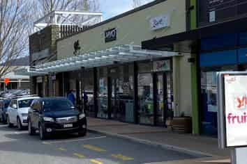 Convenience Retail, Remarkables Park