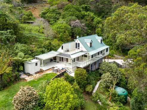 104 Thames Coast Road, Whakatete Bay